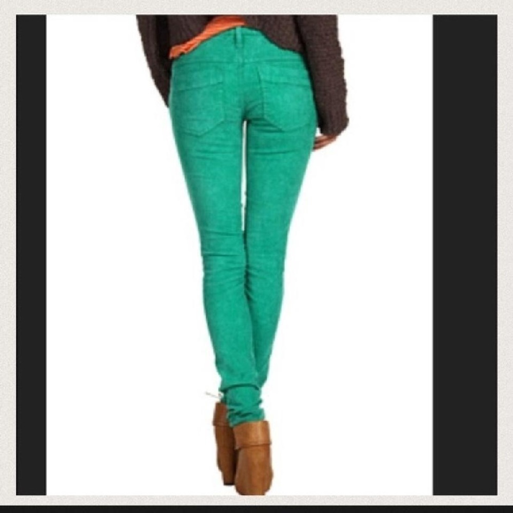 FREE PEOPLE green corduroy skinny leg pant!!
